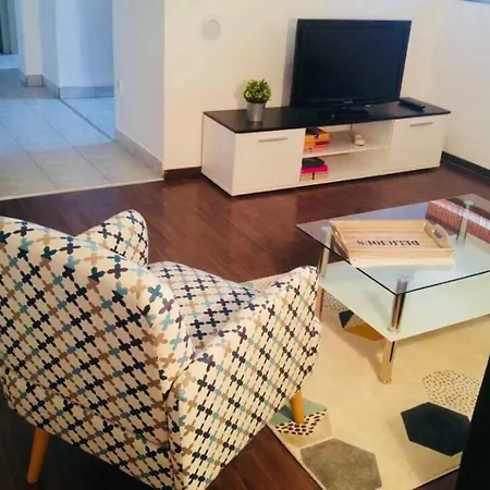 Apartment Ela *